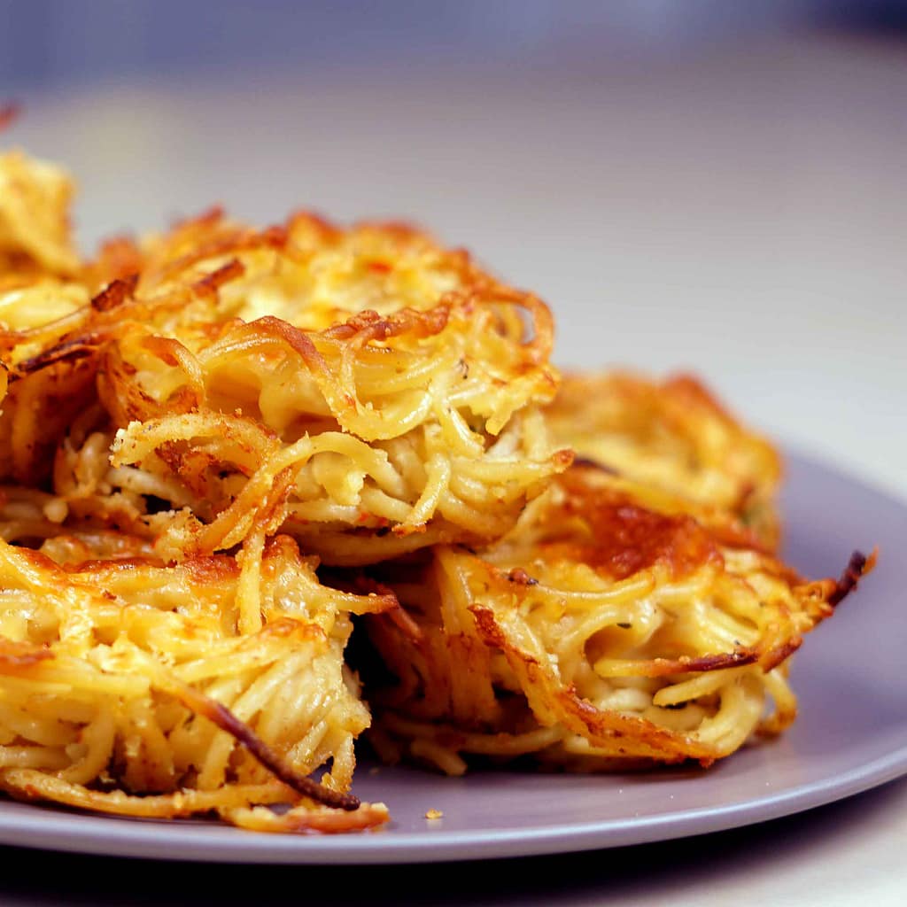 Spaghetti Muffins with Knorr Alfredo Sauce
