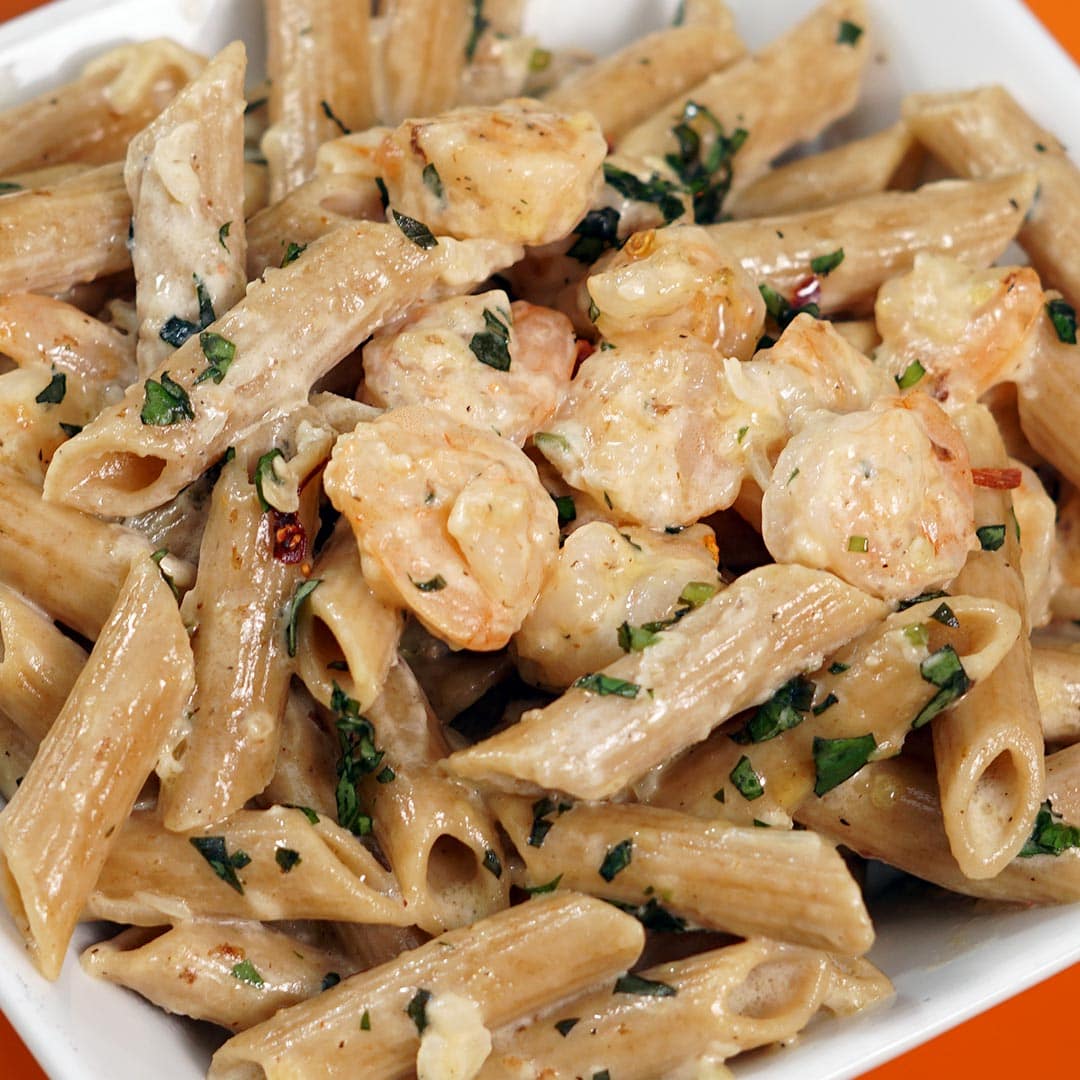 Shrimp Alfredo via @eatahfood