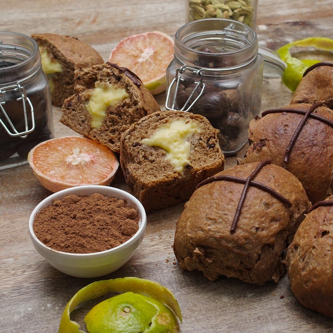 Chocolate Hot Cross Buns via @eatahfood