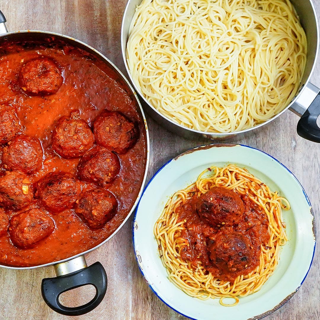 Spaghetti & Meatballs via @eatahfood