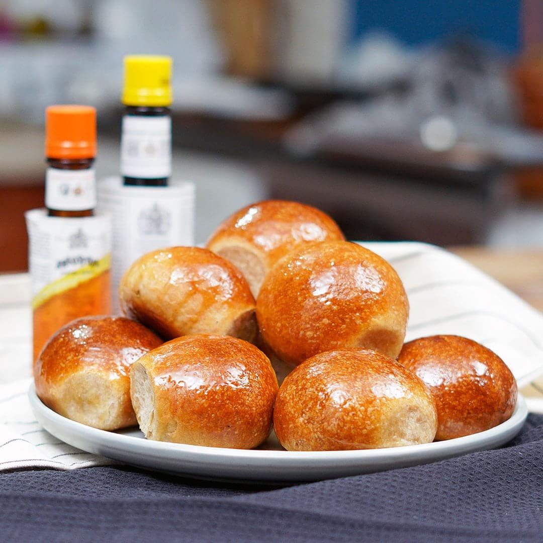 Spice Buns With Citrus Glaze via @eatahfood