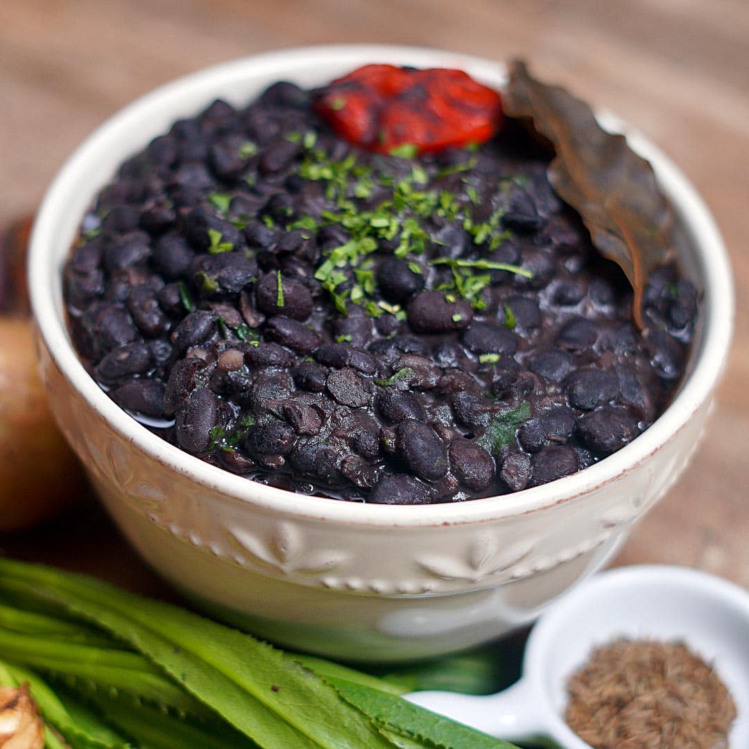 Black Beans via @eatahfood