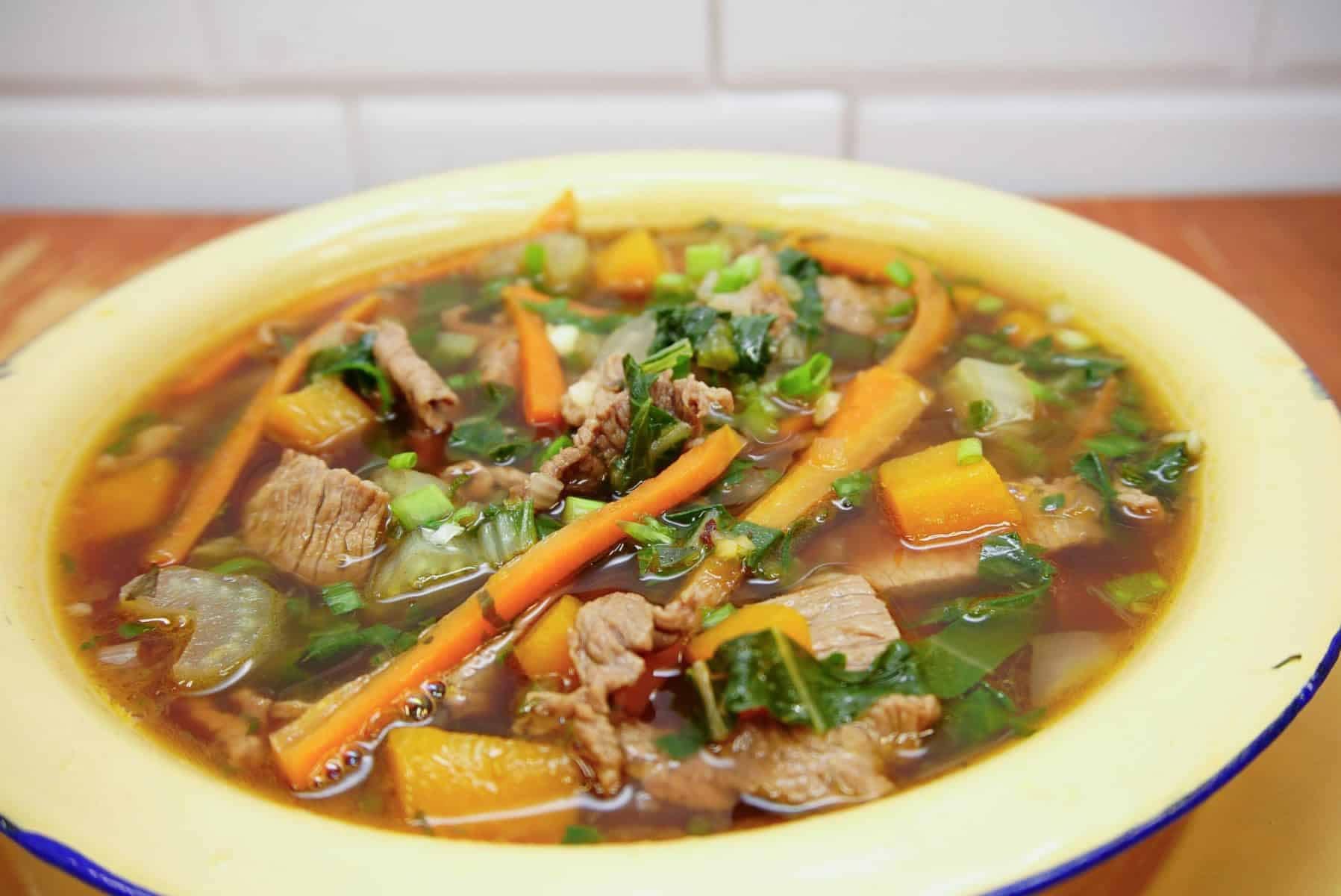 Pak Choi & Beef Soup via @eatahfood