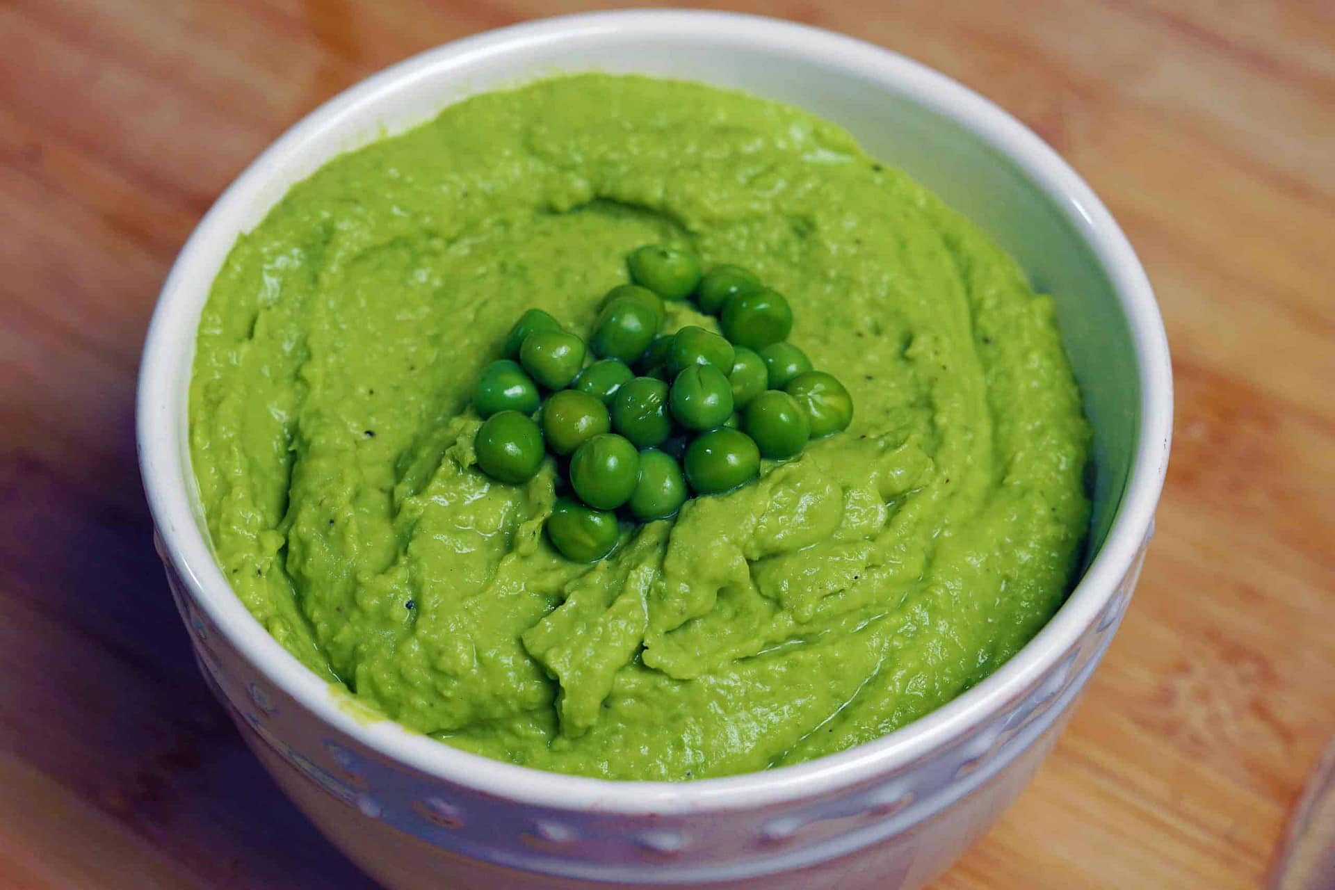 Green Peas Hummus via @eatahfood