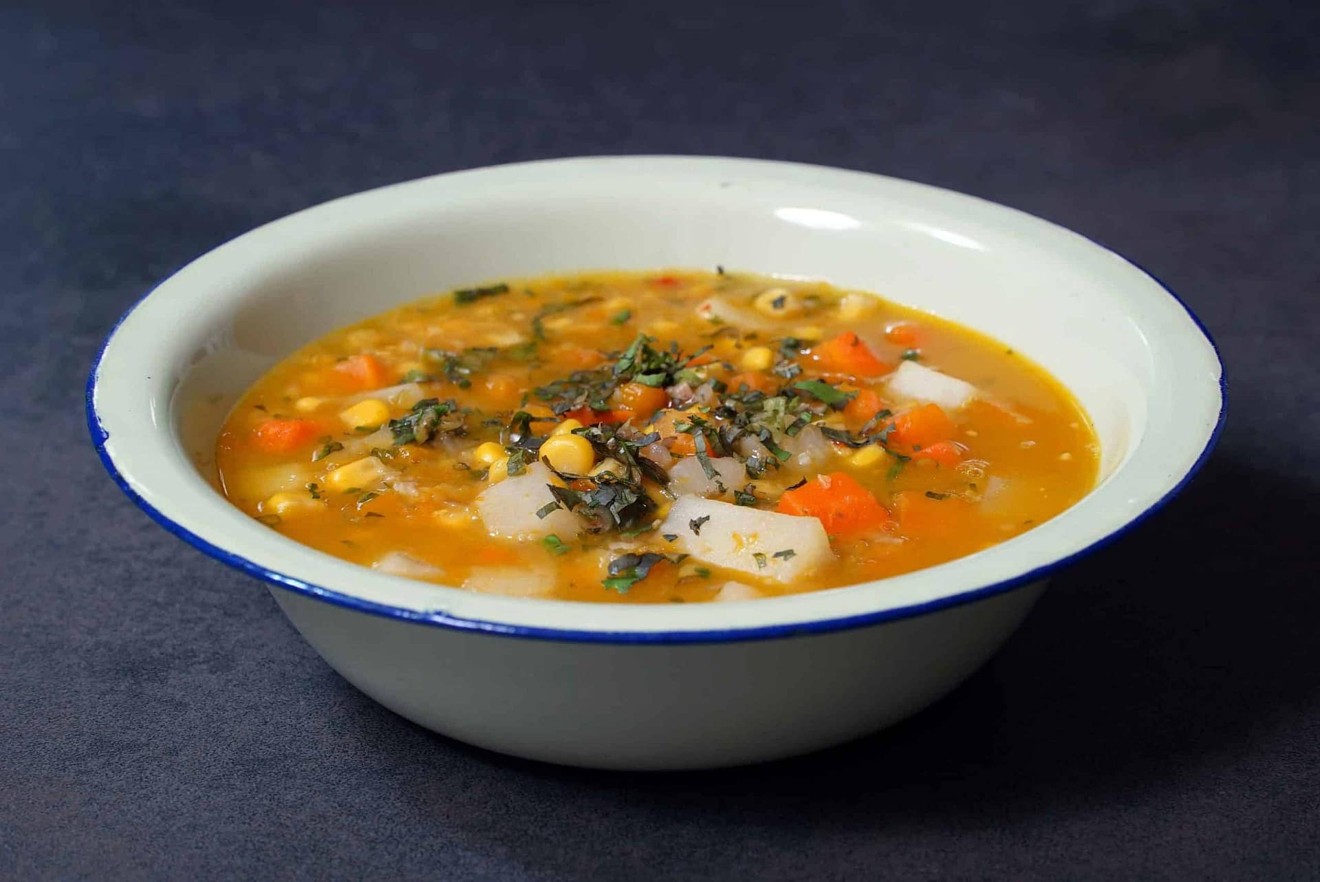 Quick Corn Soup via @eatahfood