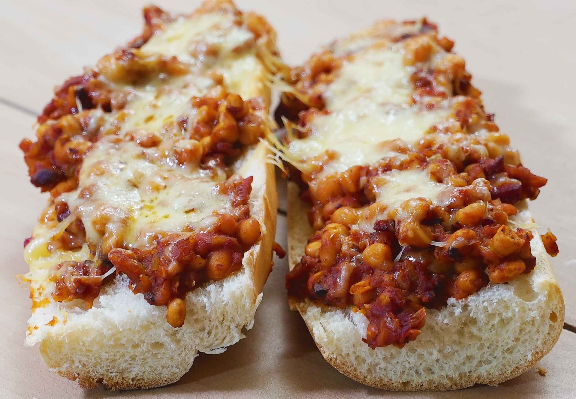 Ham & Baked Beans Melt via @eatahfood