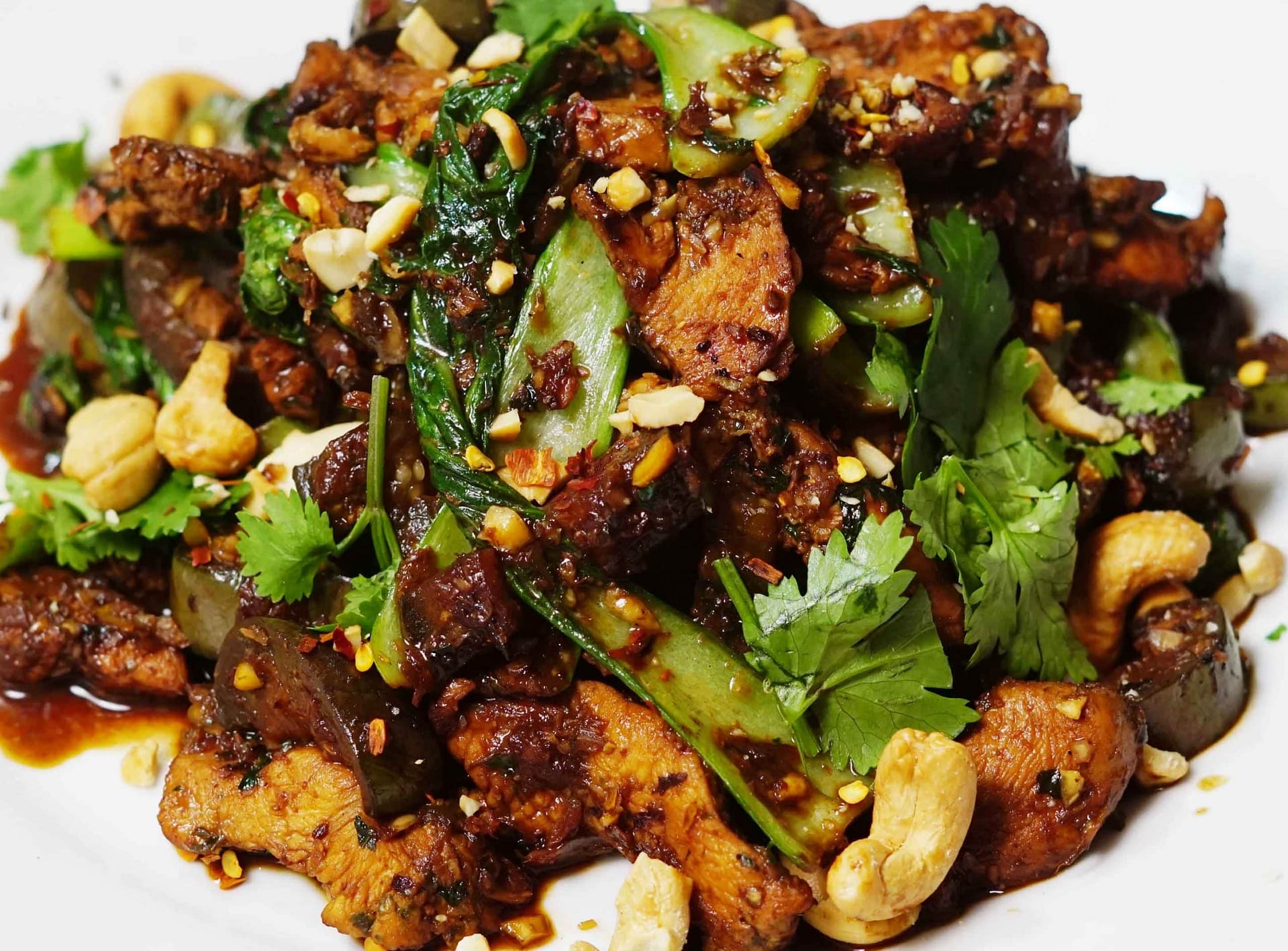 Stir Fry Chicken & Bok Choy via @eatahfood