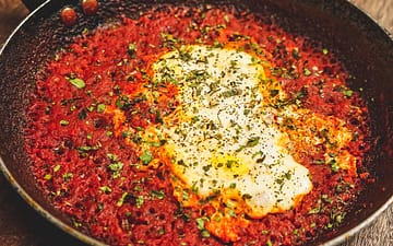 Spicy Curry Shakshouka